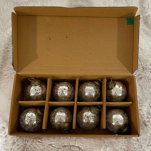 RH Handblown Mercury Glass Holiday Ornaments -Silver Balls (set of 8) - Picture 3 of 10